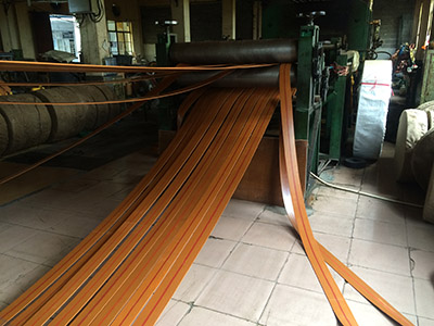 Correa plana